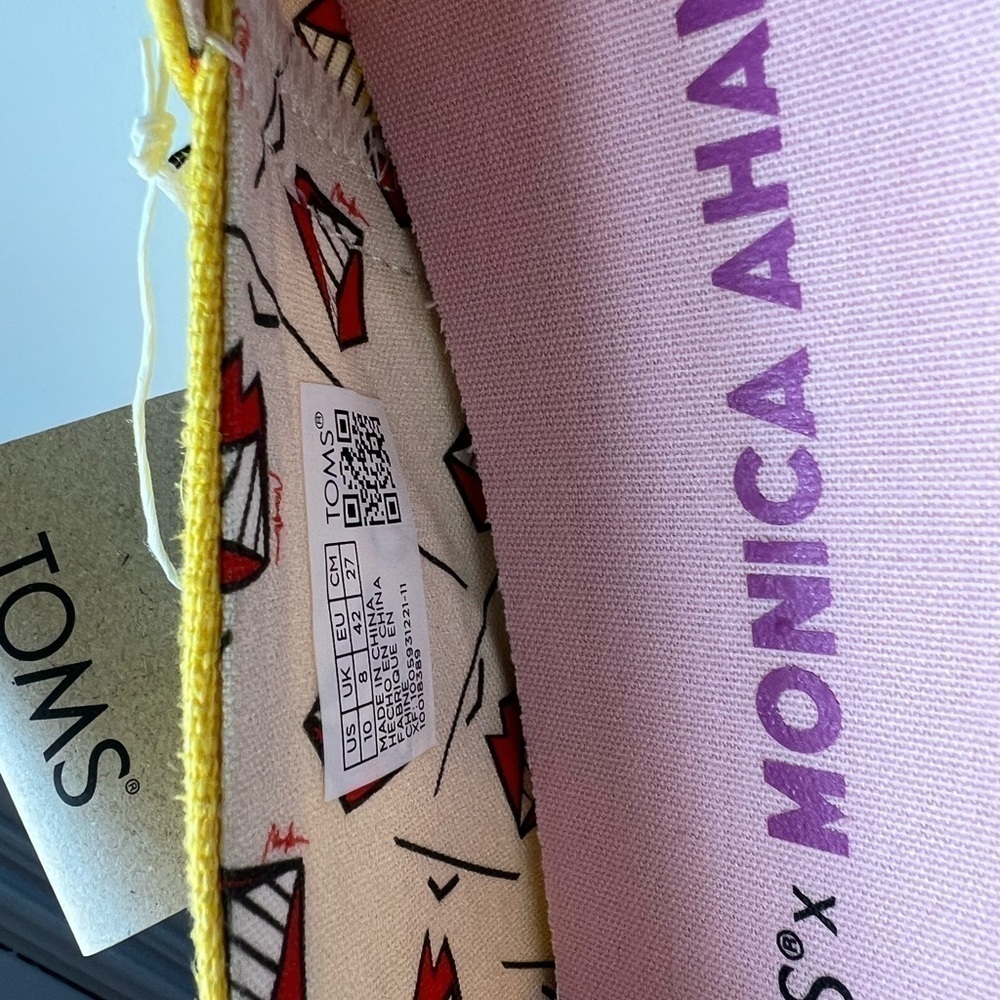 TOMS x Monica Ahanonu Diva Red Lips Alpargata - Picture 11 of 12